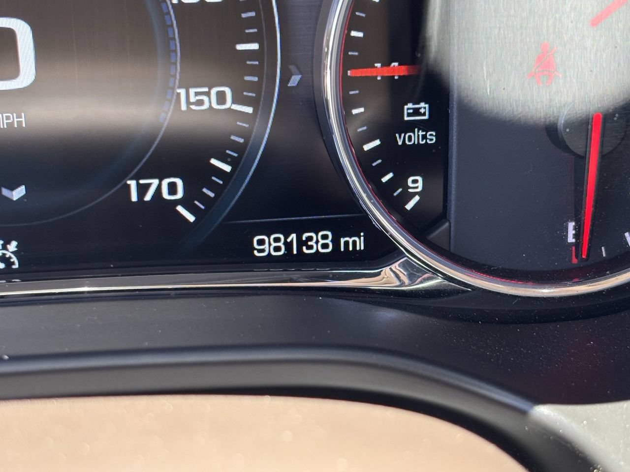 Used 2019 GMC Acadia Denali w/ Technology Package FWD image 29