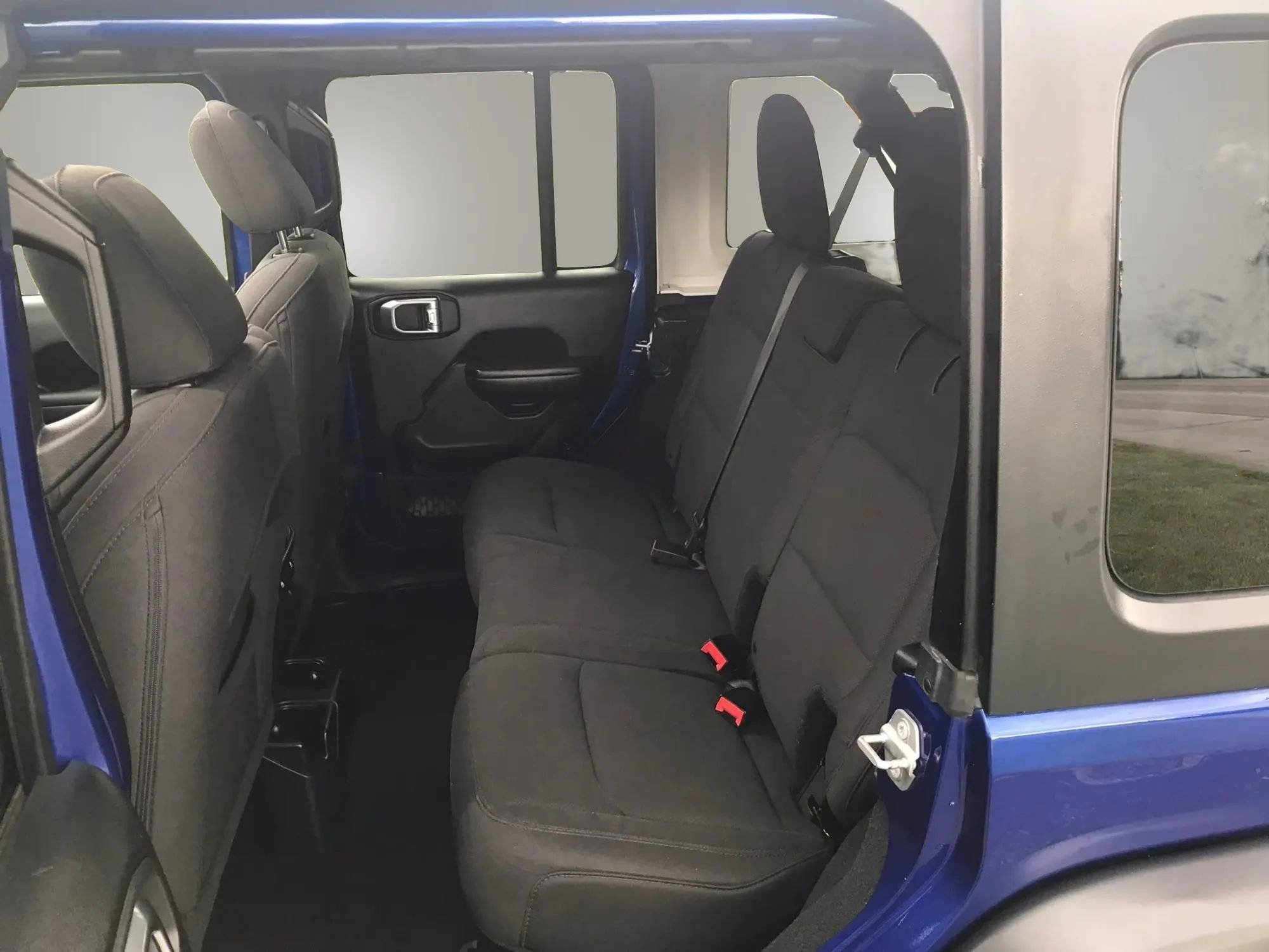 Used 2018 Jeep Wrangler Unlimited Sport S AWD/4WD image 32