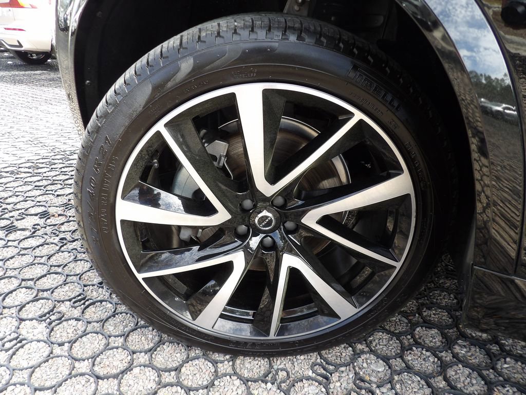 Certified 2024 Volvo XC90 B6 Plus w/ Protection Package Premier image 31