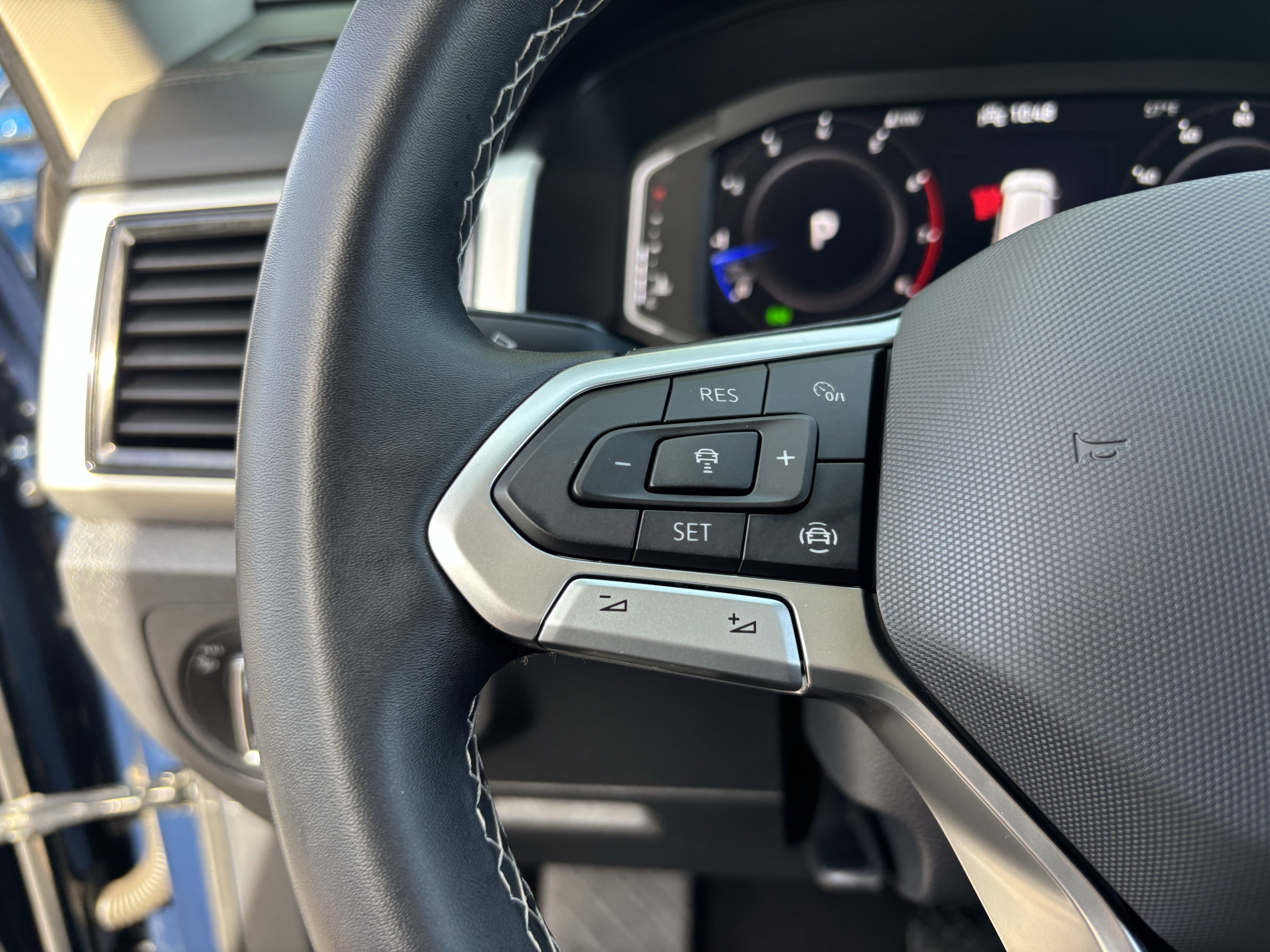 Used 2022 Volkswagen Atlas SE w/ Panoramic Sunroof Package image 26