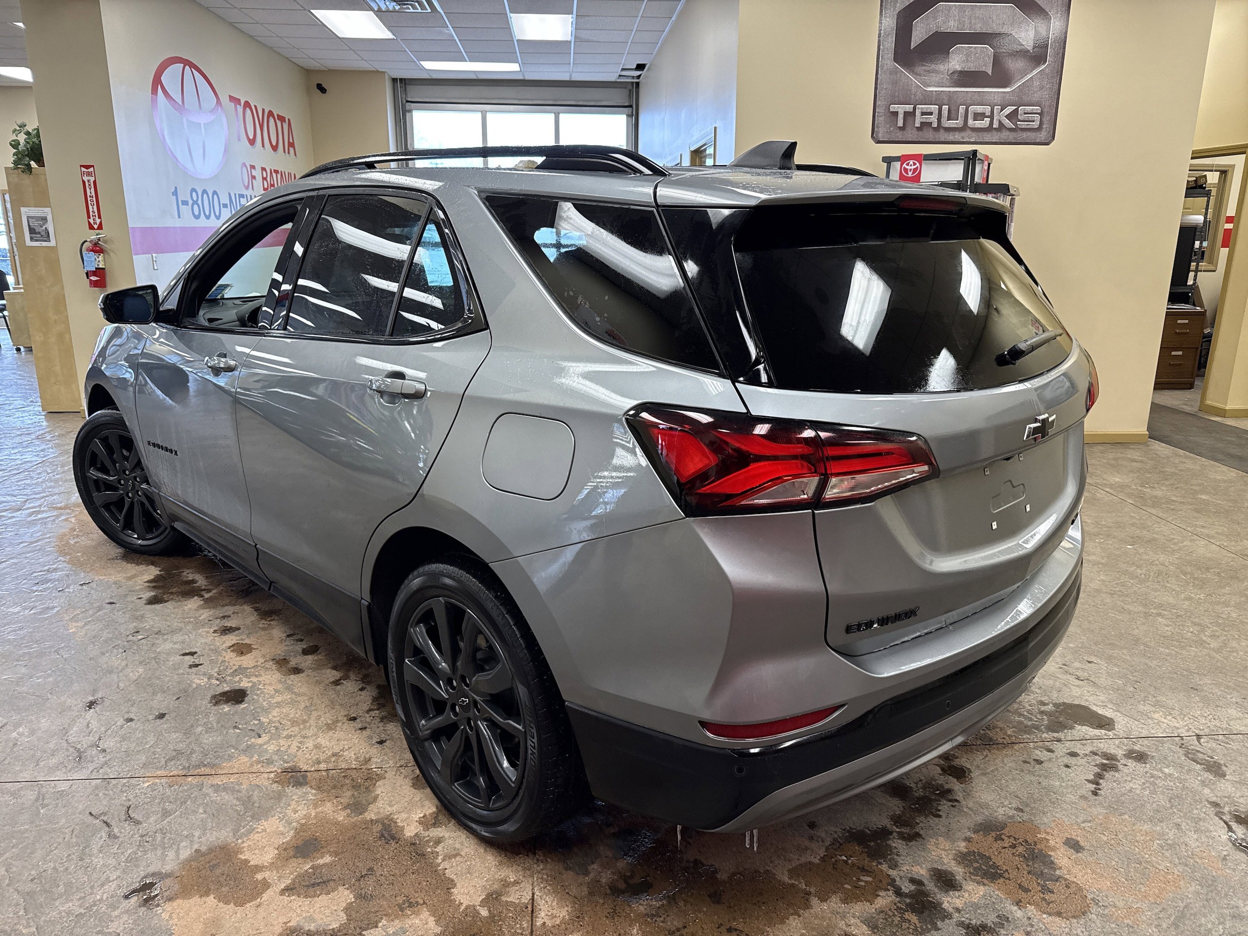 Used 2024 Chevrolet Equinox RS image 8