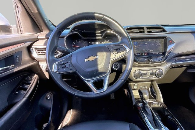 Used 2023 Chevrolet TrailBlazer ACTIV w/ Sun and Liftgate Package FWD image 8