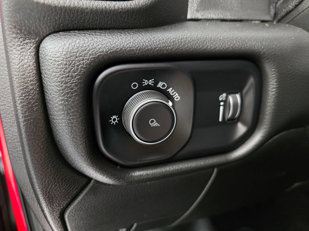 Used 2022 RAM 2500 Tradesman AWD/4WD image 22