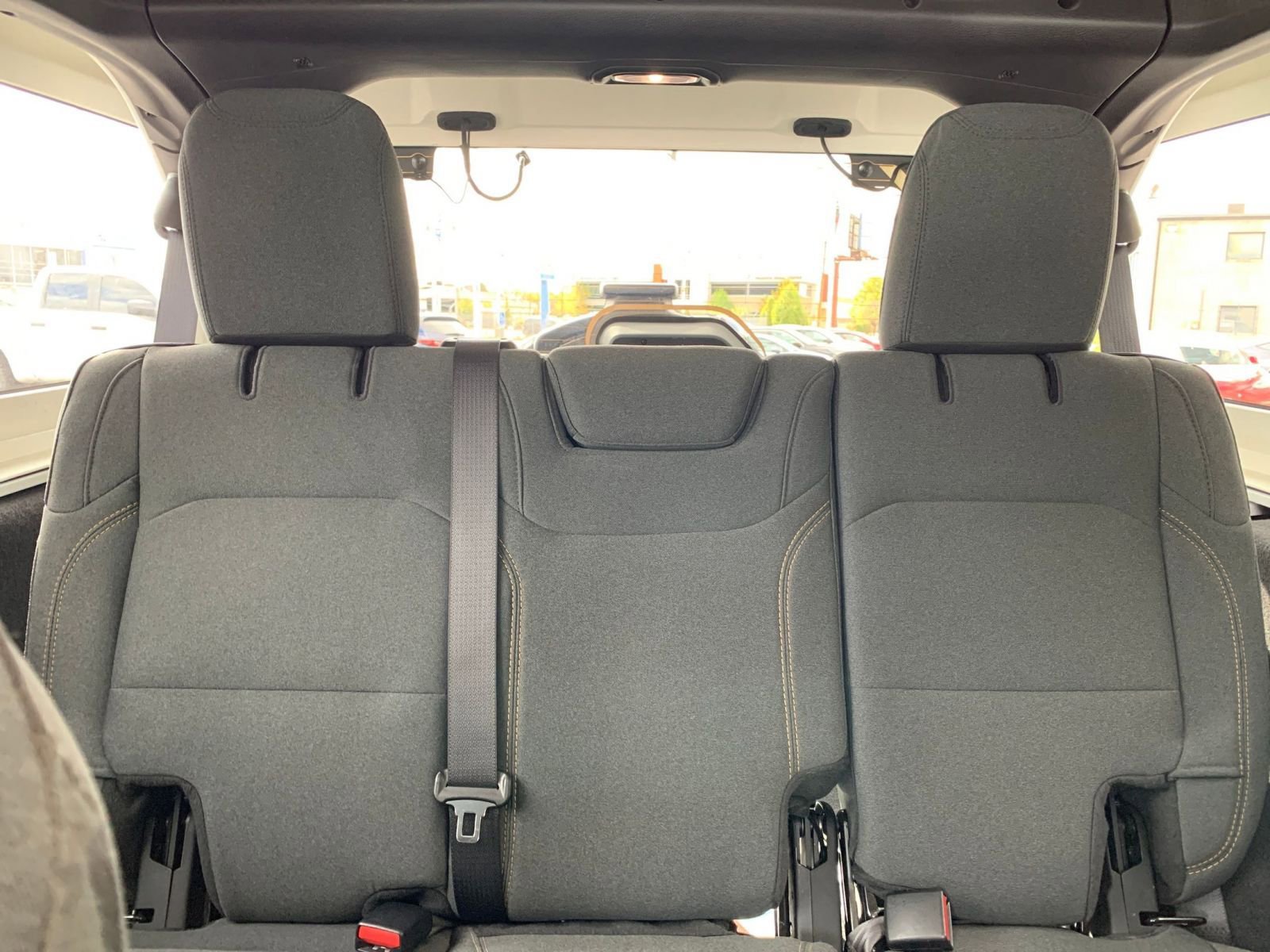 Used 2025 Jeep Wrangler Sahara image 37