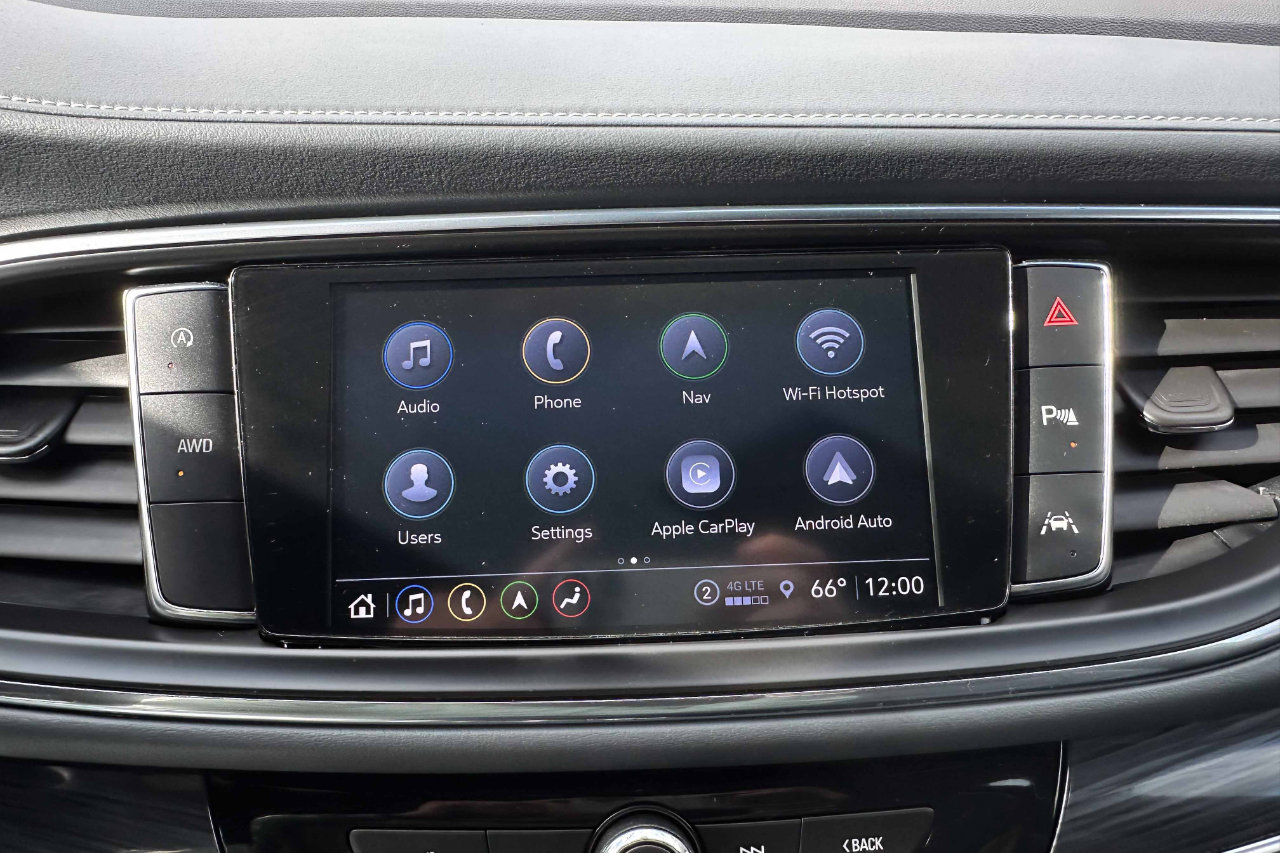 Used 2024 Buick Enclave Premium image 17