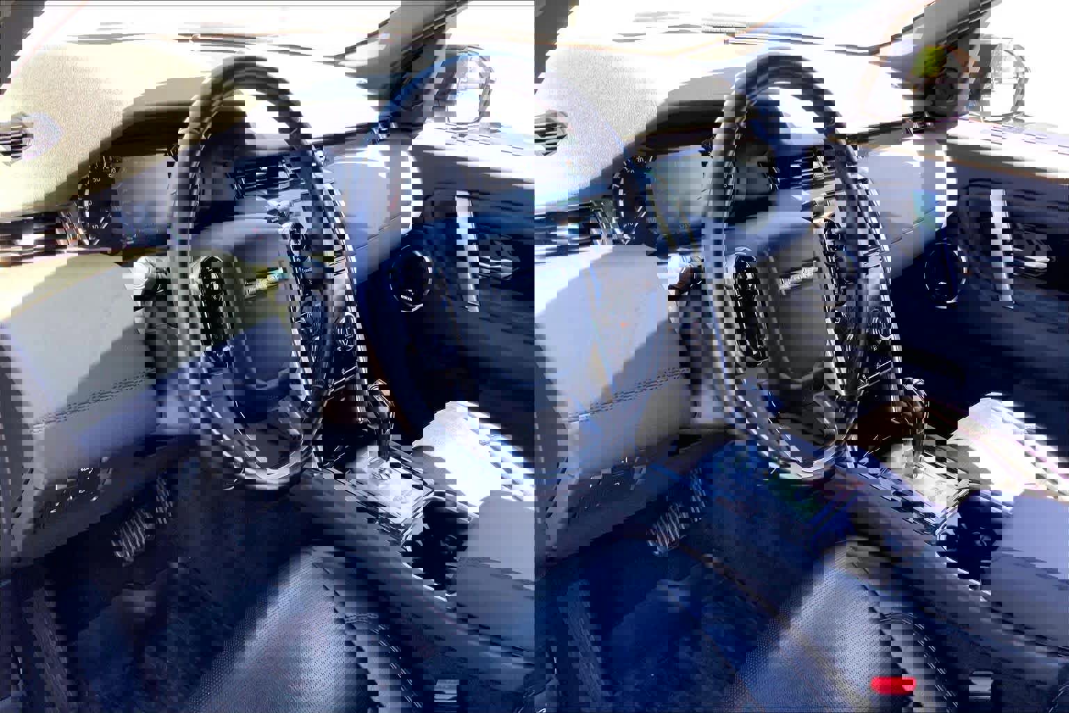 Used 2020 Land Rover Discovery Sport S image 15