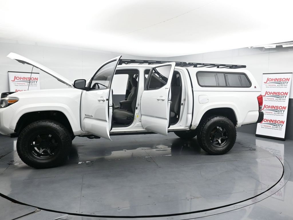 Used 2017 Toyota Tacoma SR5 w/ Tow Package image 42