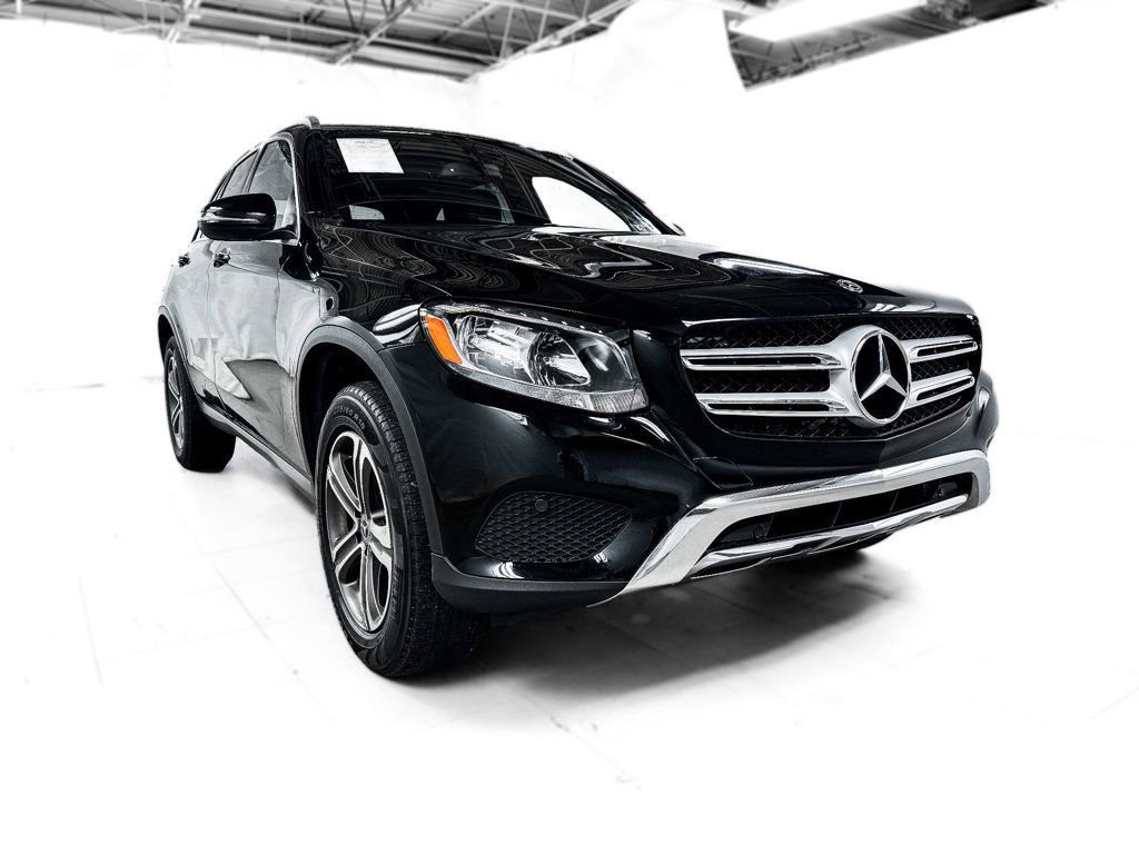 Used 2018 Mercedes-Benz GLC 300 4MATIC w/ Premium Package image 8