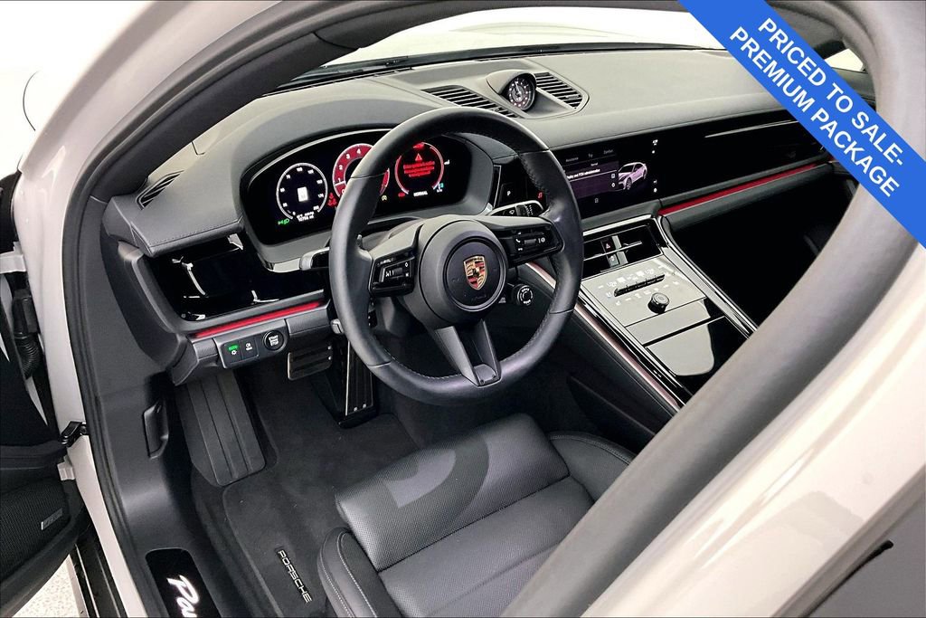 Used 2025 Porsche Panamera 4 w/ Premium Package image 17
