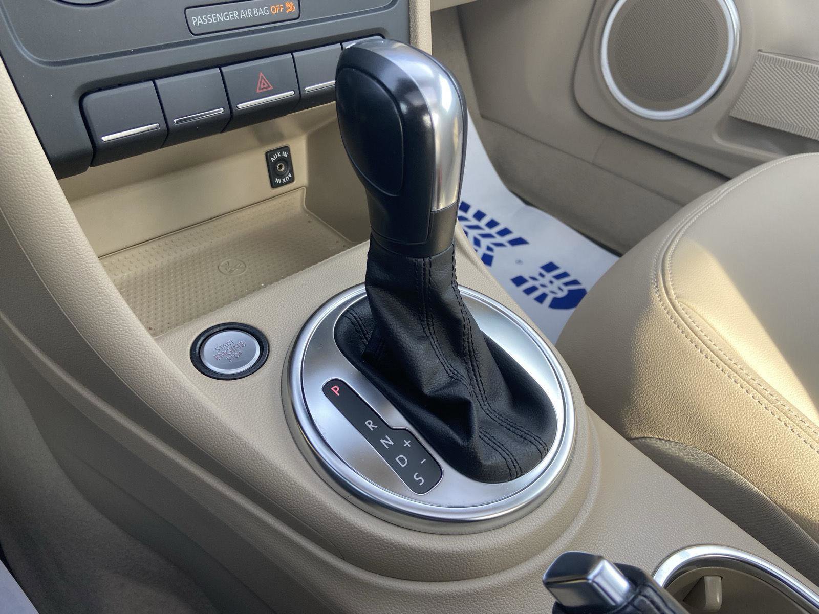 Used 2013 Volkswagen Beetle 2.5 image 41