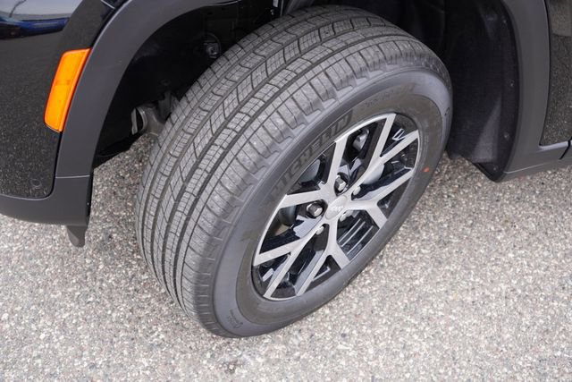 New 2025 Jeep Grand Cherokee Limited w/ Luxury Tech Group II image 9