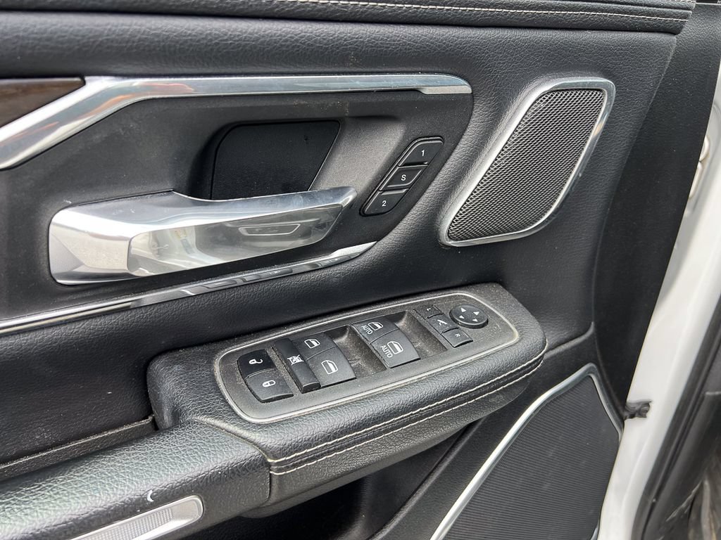 Used 2022 RAM 1500 Laramie AWD/4WD image 15