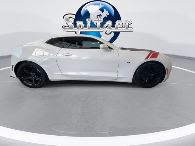 Used 2021 Chevrolet Camaro LT RWD image 3