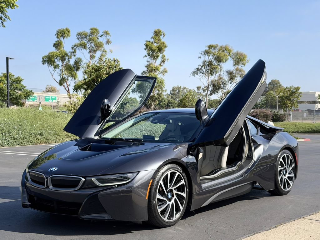 Used 2016 BMW i8 AWD/4WD image 1