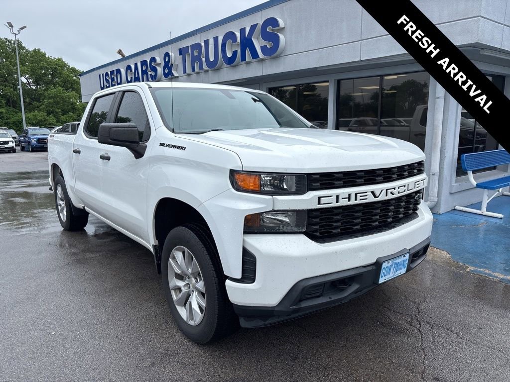 Used 2020 Chevrolet Silverado 1500 Custom w/ LPO, Dark Essentials Package AWD/4WD image 1