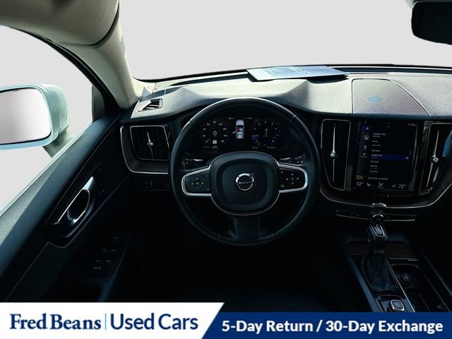 Used 2021 Volvo XC60 T5 Momentum image 24