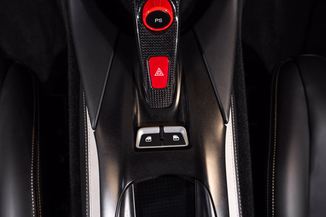 Used 2019 Ferrari 812 Superfast RWD image 55