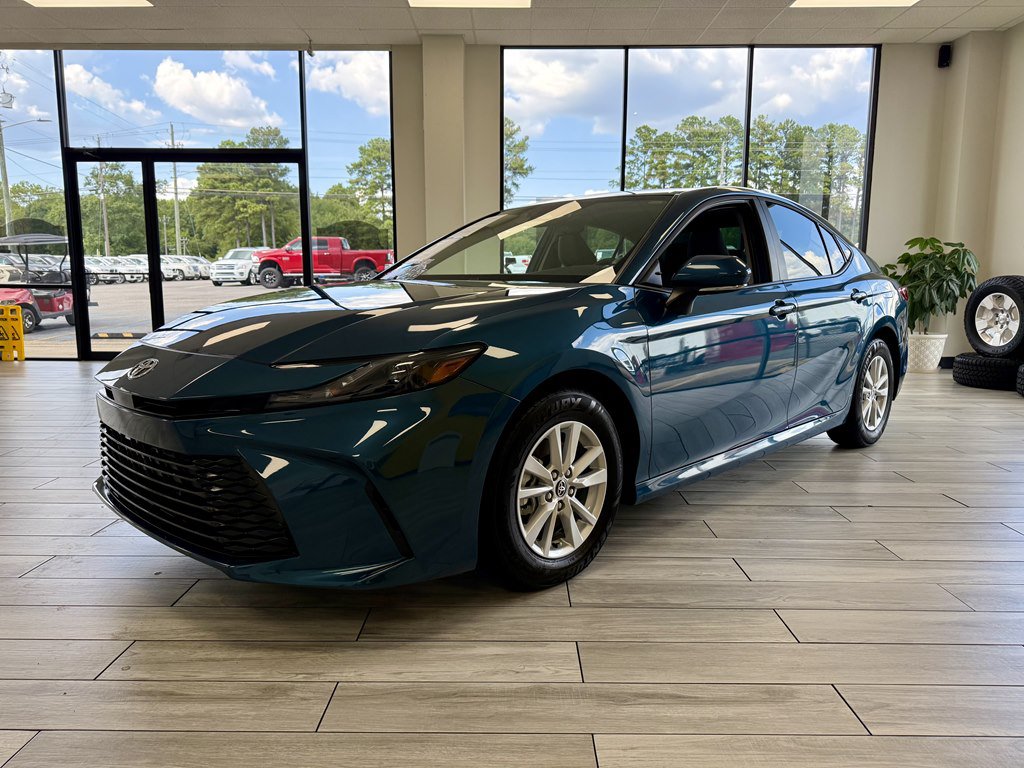 Used 2026 Toyota Camry LE FWD image 3