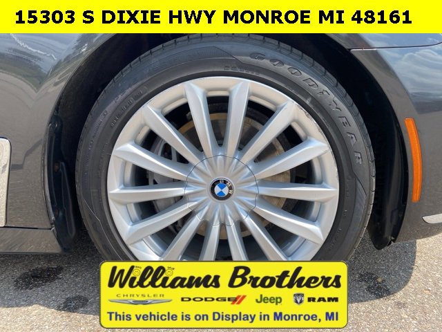 Used 2018 BMW 740i xDrive image 23