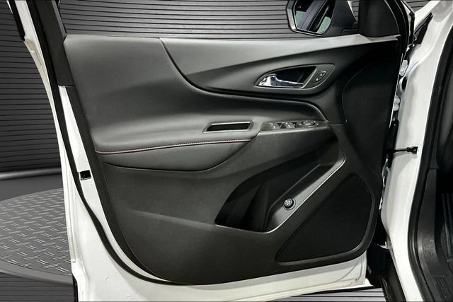 Certified 2024 Chevrolet Equinox RS FWD image 19