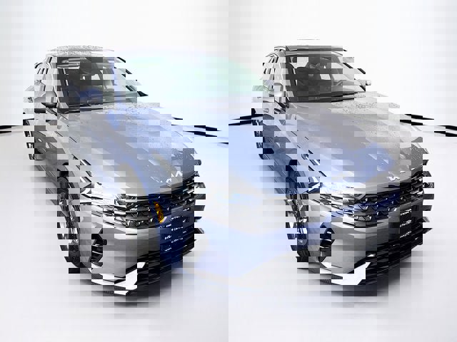 Used 2023 Kia K5 LXS image 27