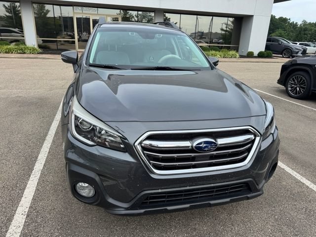 Used 2019 Subaru Outback 2.5i Premium AWD/4WD image 2
