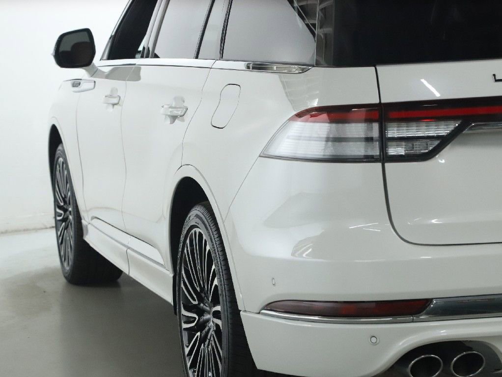 Certified 2023 Lincoln Aviator Black Label w/ Class IV Trailer Tow Package AWD/4WD image 42