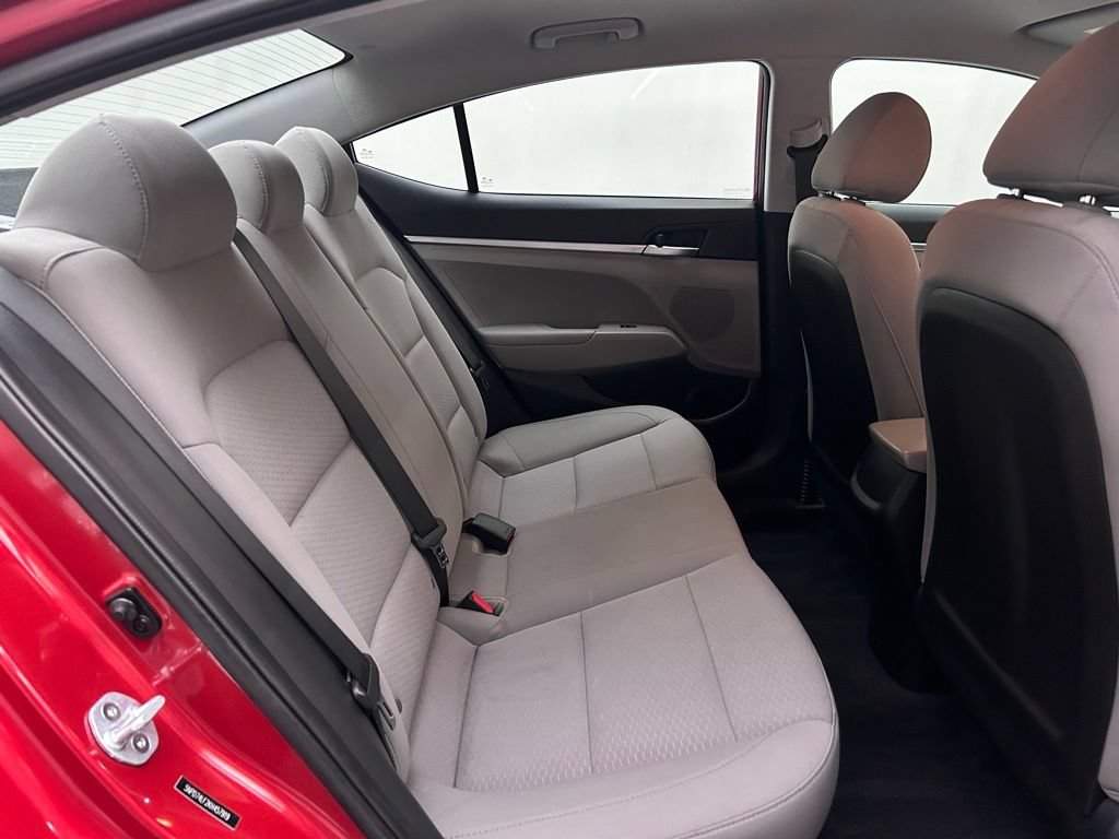Used 2019 Hyundai Elantra SE FWD image 14
