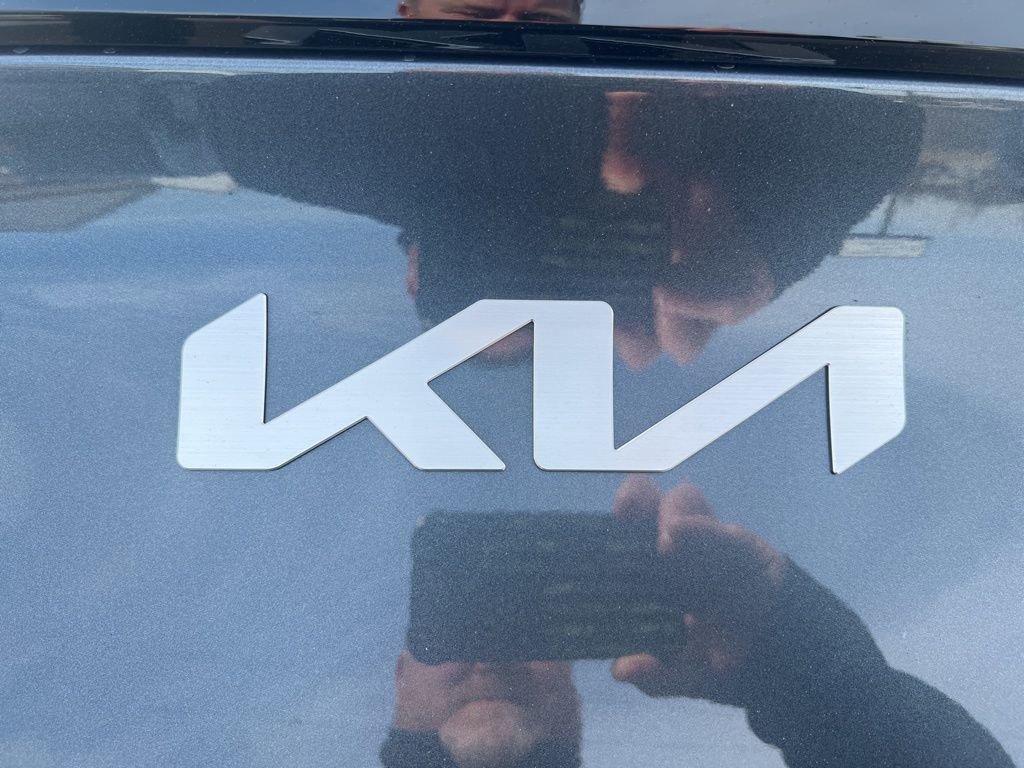 Certified 2025 Kia Sportage EX image 32