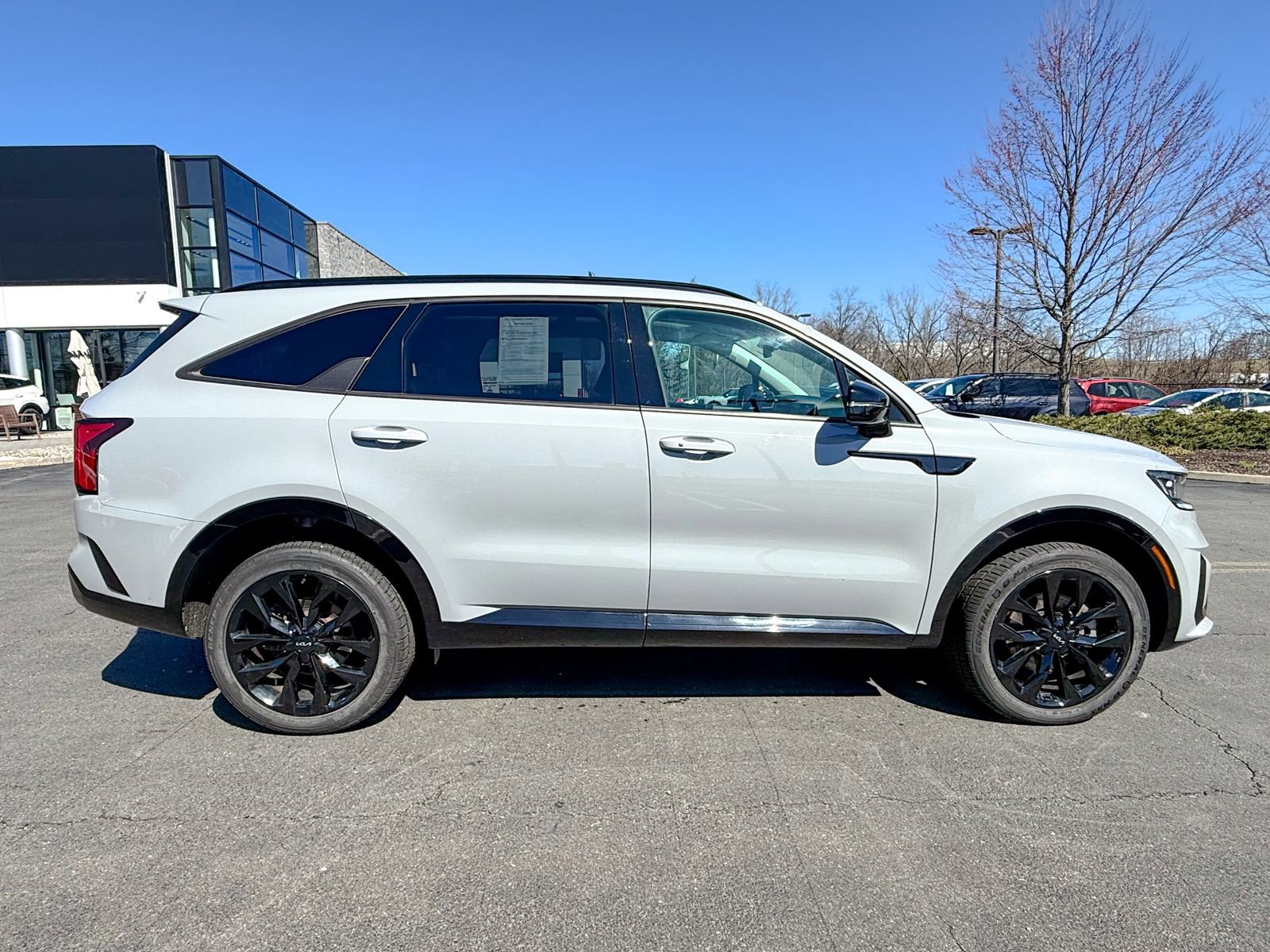 Certified 2023 Kia Sorento SX image 5