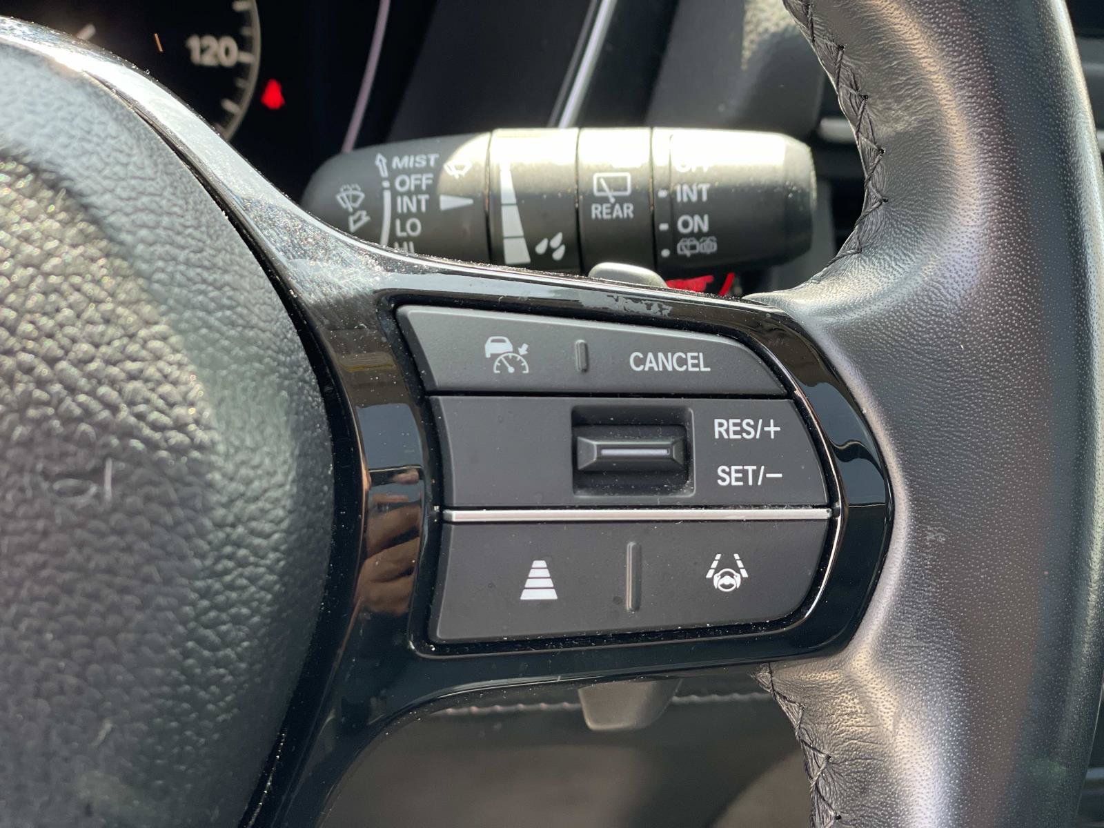 Certified 2024 Honda Pilot Touring image 6