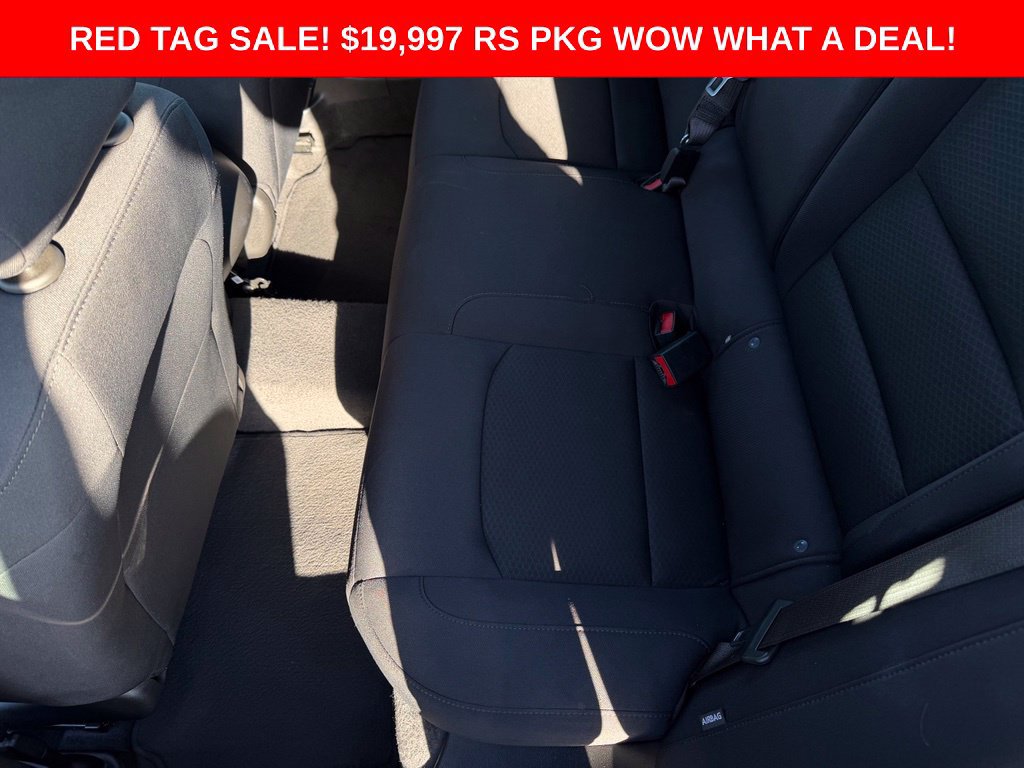 Used 2025 Chevrolet Malibu RS FWD image 12
