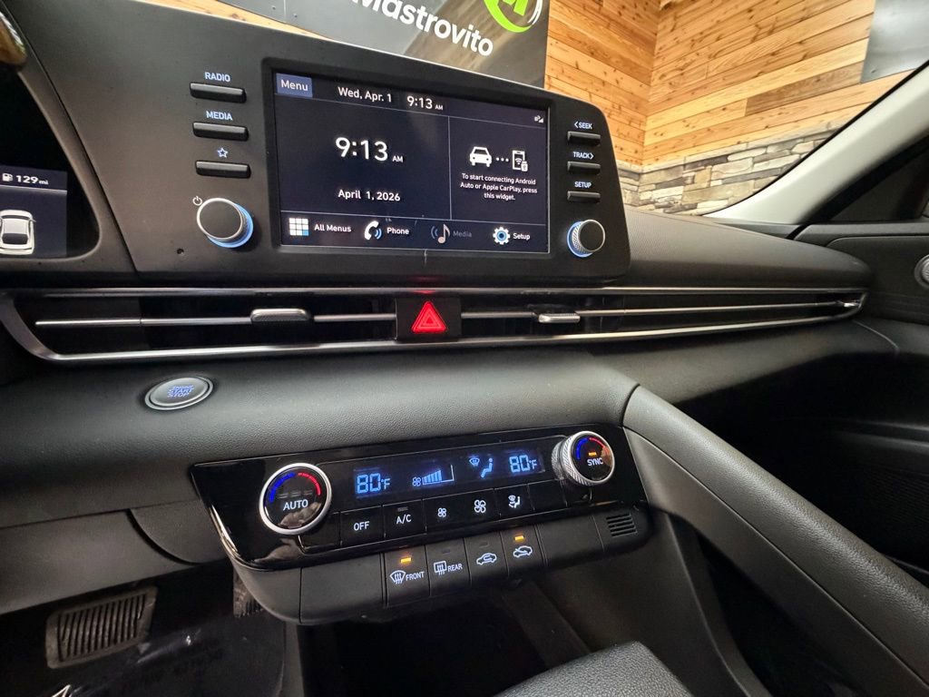 Certified 2023 Hyundai Elantra SEL image 18