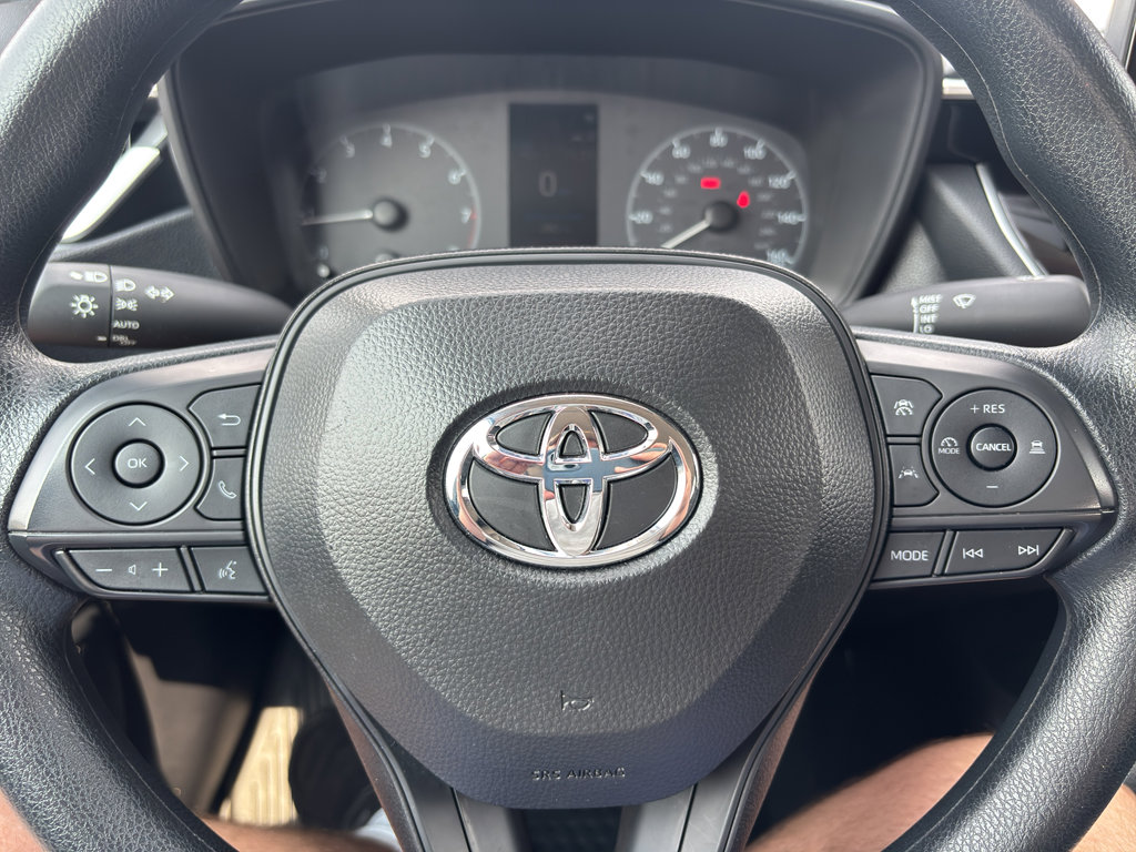 Used 2025 Toyota Corolla LE image 19