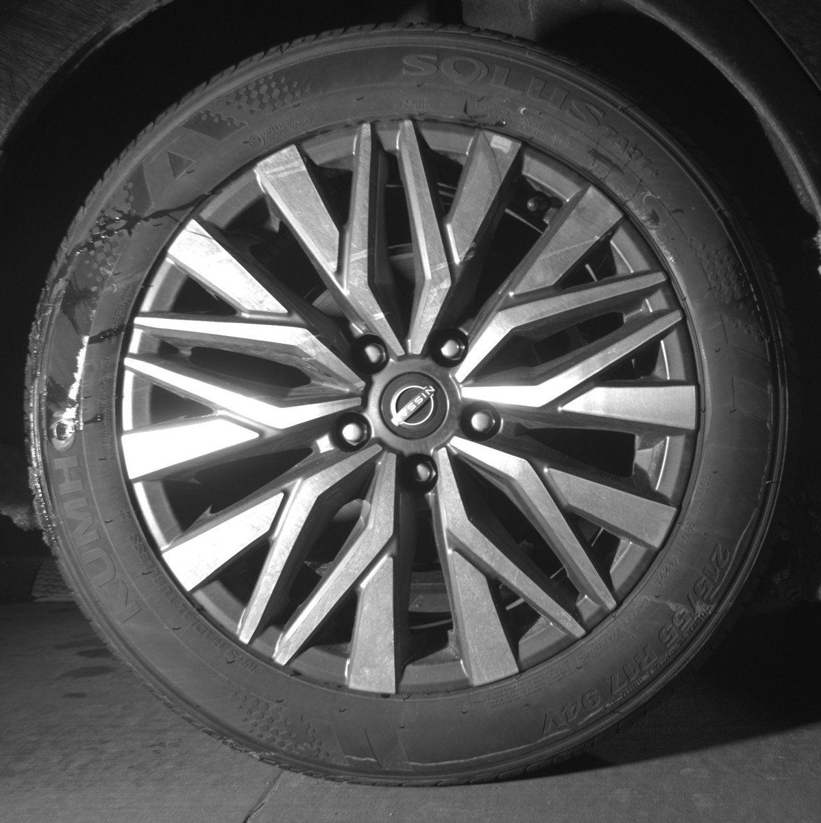 Used 2025 Nissan Altima 2.5 SV FWD image 15