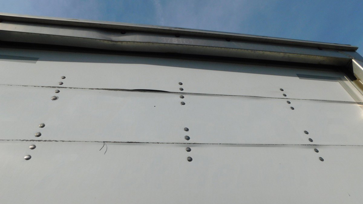 Used 2020 Isuzu NPR image 35