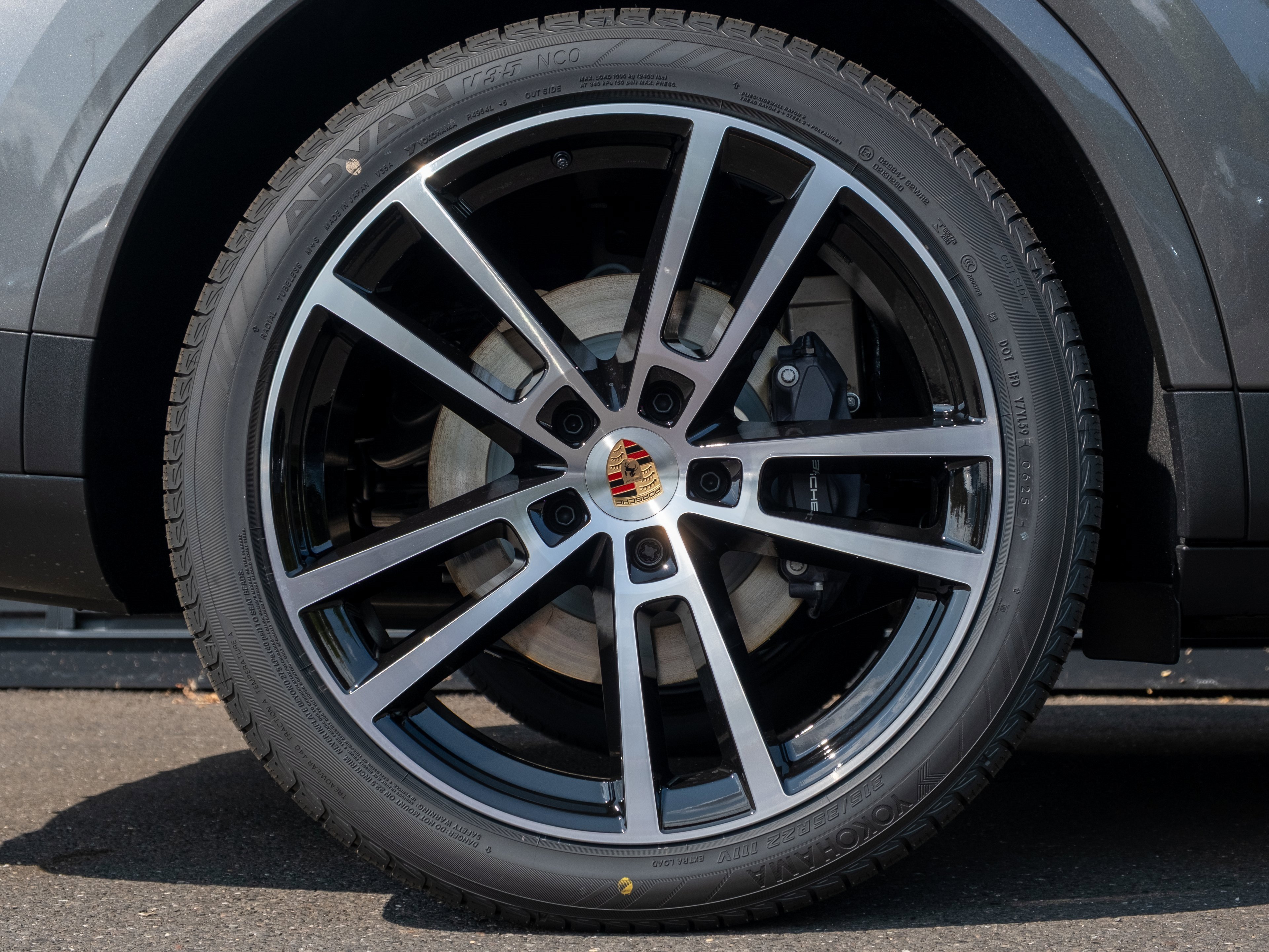 New 2026 Porsche Cayenne E-Hybrid image 14