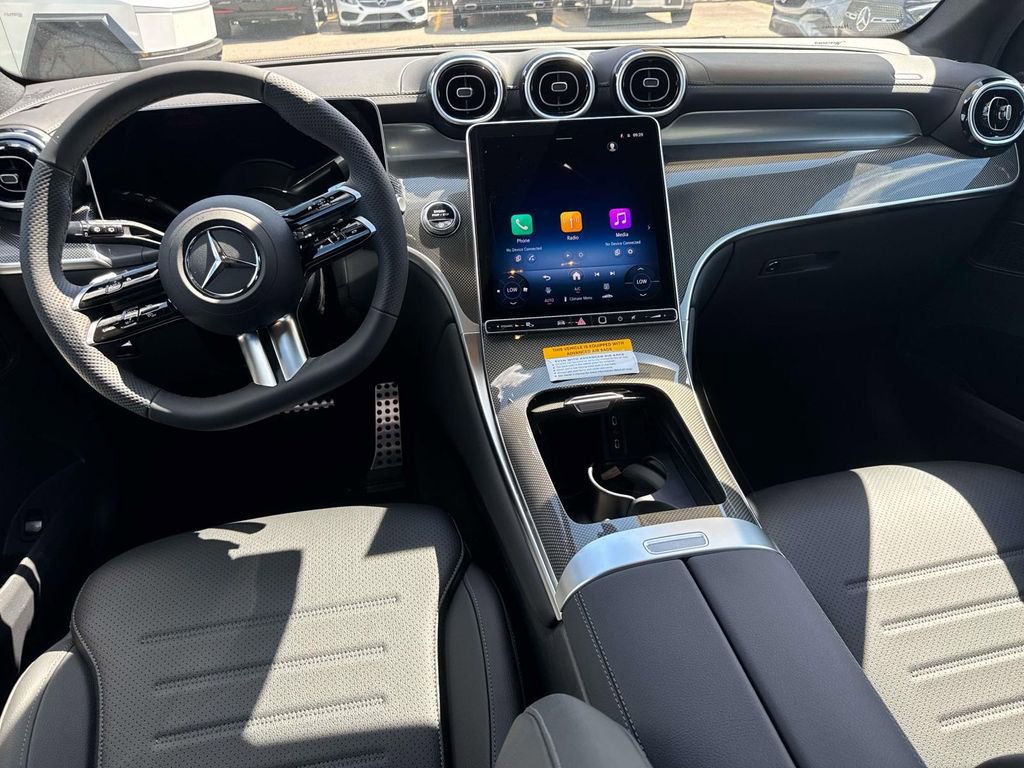 Used 2026 Mercedes-Benz GLC 300 image 8