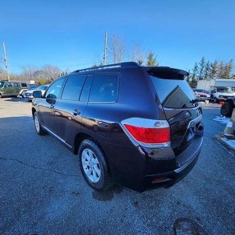 Used 2012 Toyota Highlander SE w/ Tow Pkg AWD/4WD image 5