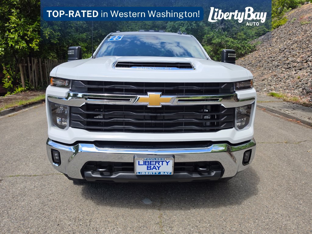 Used 2025 Chevrolet Silverado 3500 LT w/ Convenience Package AWD/4WD image 2