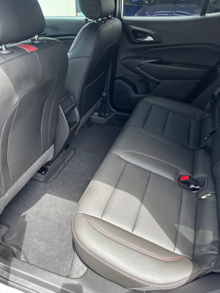 Used 2025 Chevrolet Trax RS FWD image 20