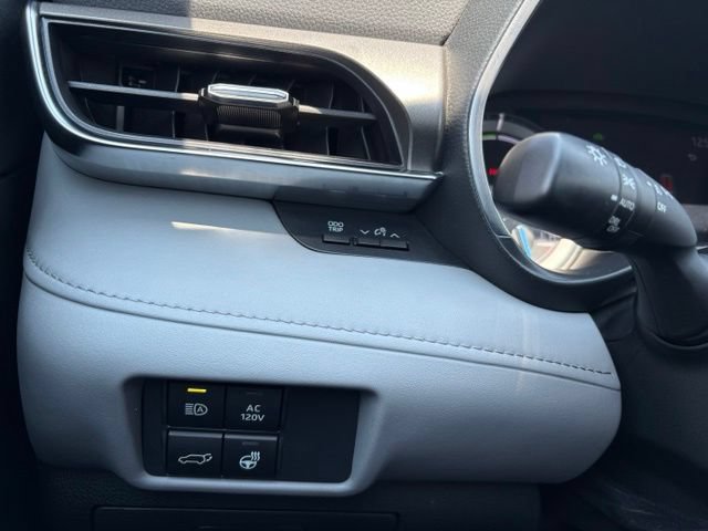 Used 2021 Toyota Highlander Limited AWD/4WD image 24
