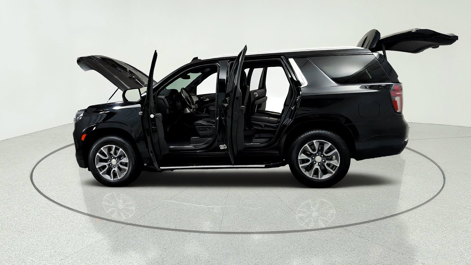 Certified 2023 Chevrolet Tahoe LT w/ Luxury Package AWD/4WD image 10