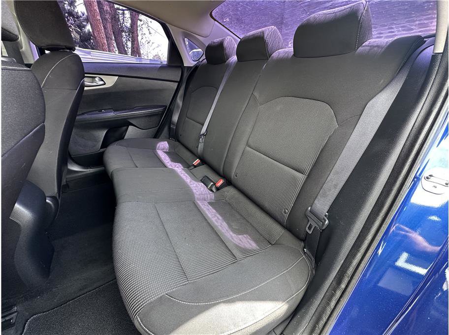 Used 2020 Kia Forte LXS FWD image 16