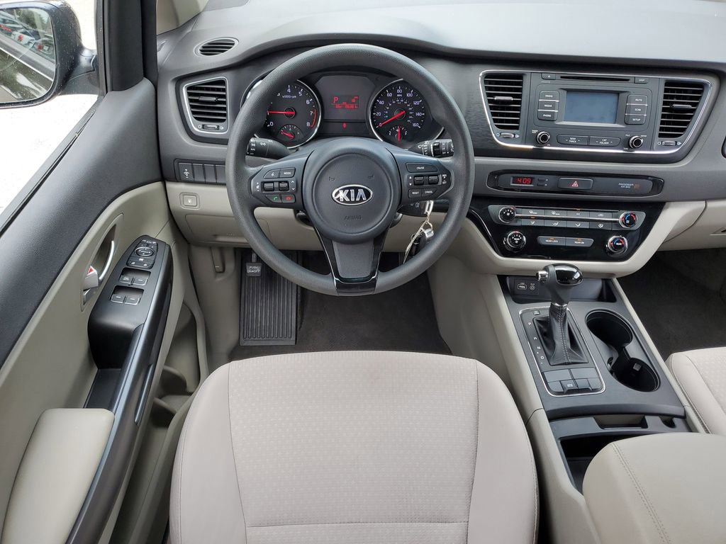 Used 2016 Kia Sedona LX image 12
