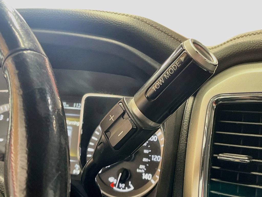 Used 2018 Nissan Titan SL AWD/4WD image 17