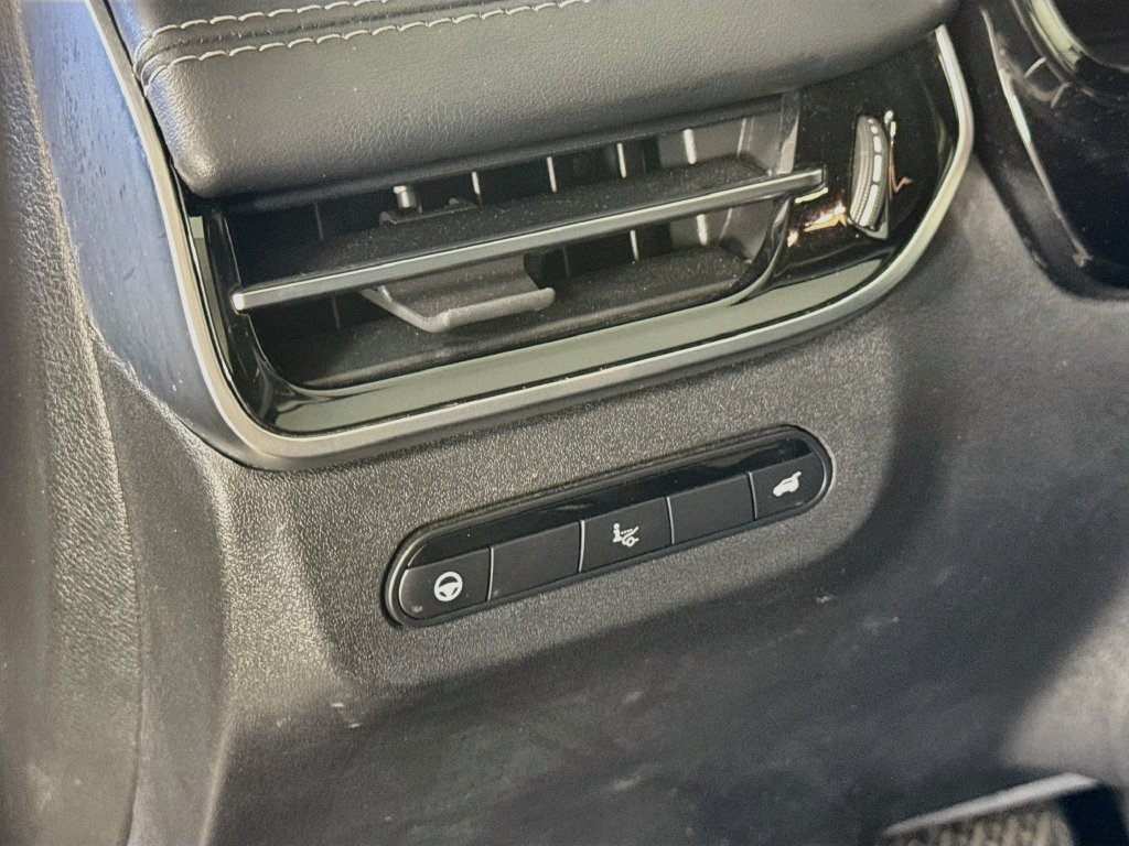 Certified 2022 INFINITI QX60 Luxe w/ Vision Package FWD image 12