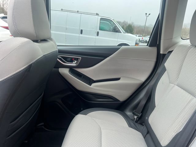Used 2023 Subaru Forester Premium AWD/4WD image 22