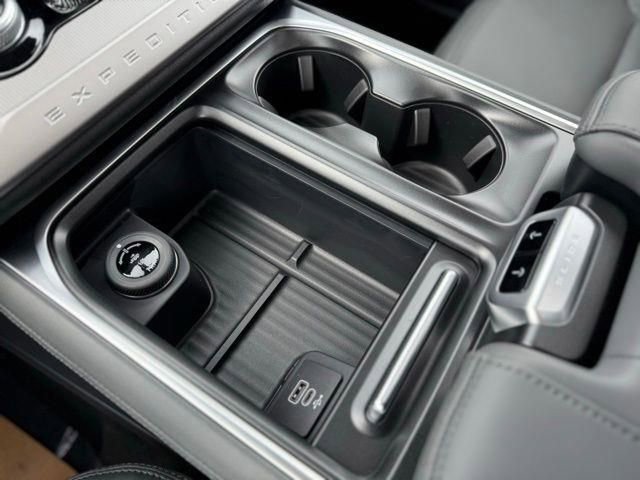 New 2026 Ford Expedition Max Active image 28