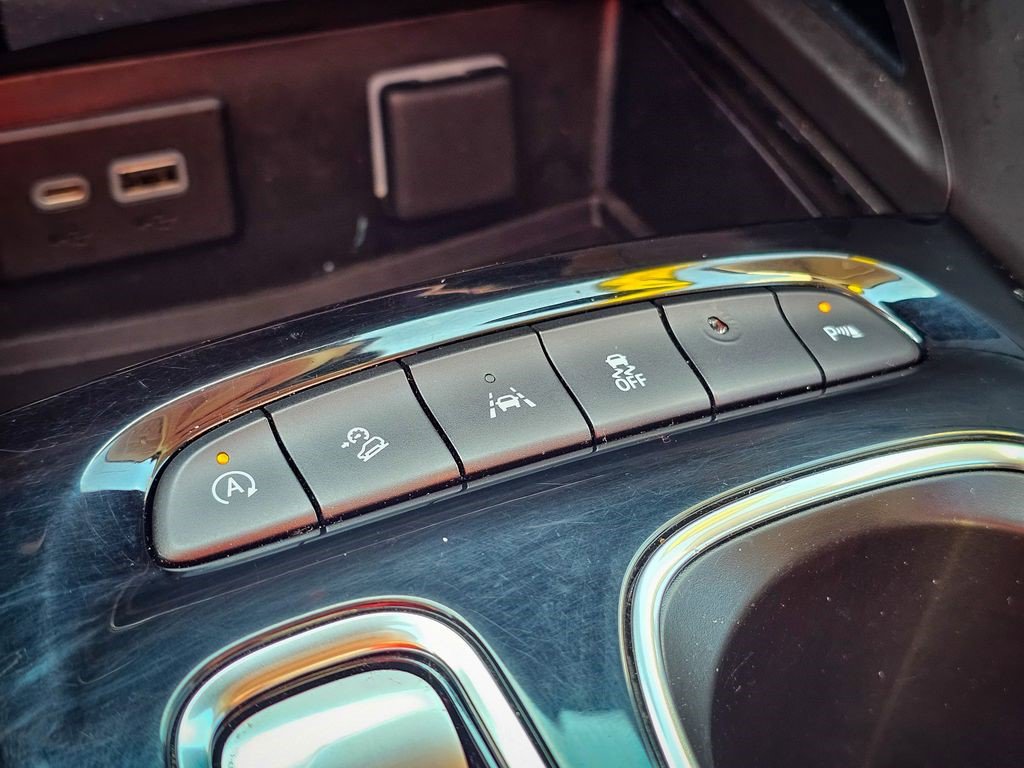 Certified 2023 Buick Envision Essence w/ Sport Touring Package image 28